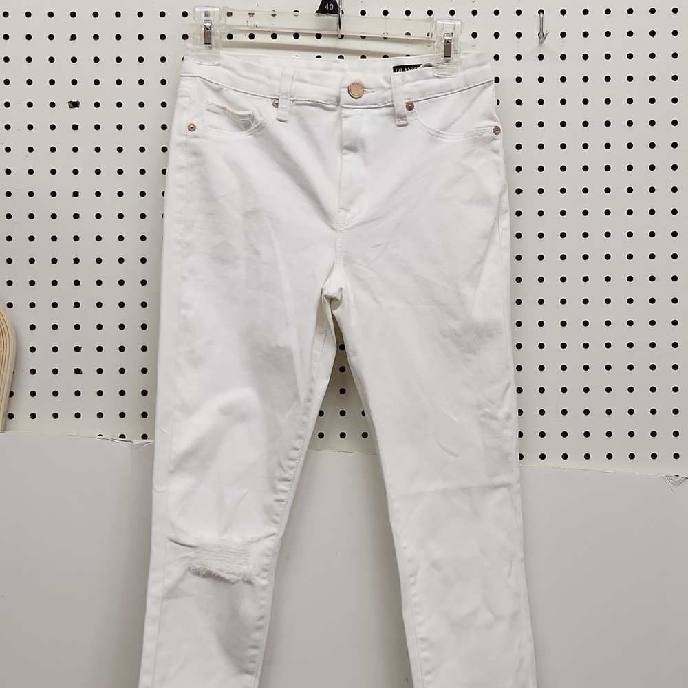 Blank NYC White mid rise skinny jeans NWT Size 28
